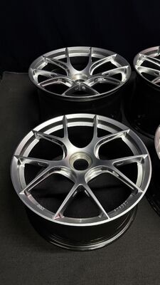 Bánh xe bạc kim cương BBS FI R Centerlock cho Porsche 911 991 992 GT3 GT3RS