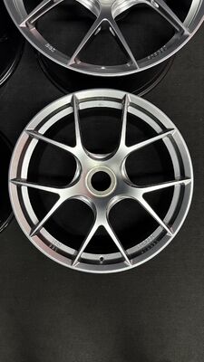 Bánh xe bạc kim cương BBS FI R Centerlock cho Porsche 911 991 992 GT3 GT3RS